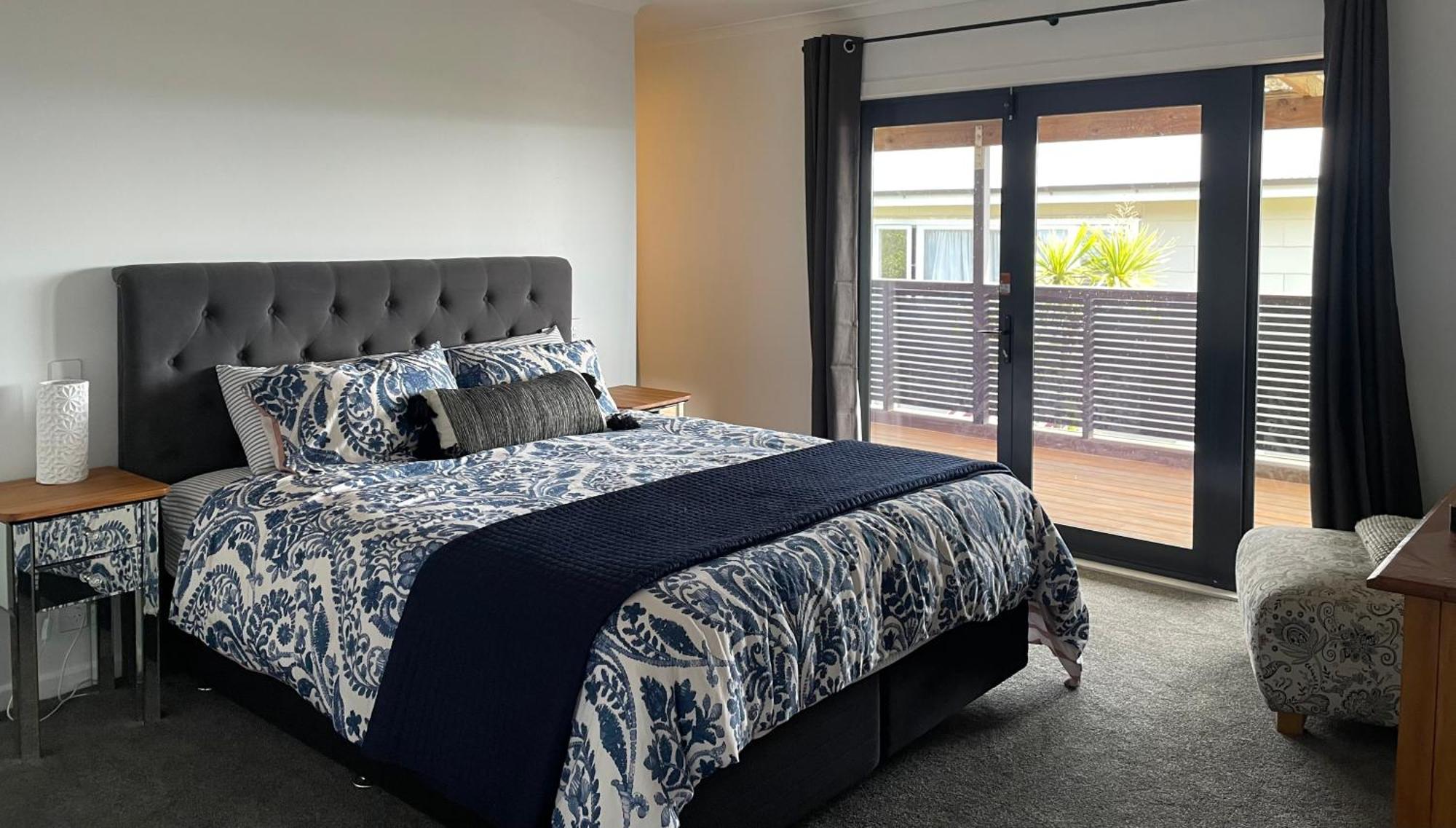 Te Awa Holiday Home Нейпир Экстерьер фото